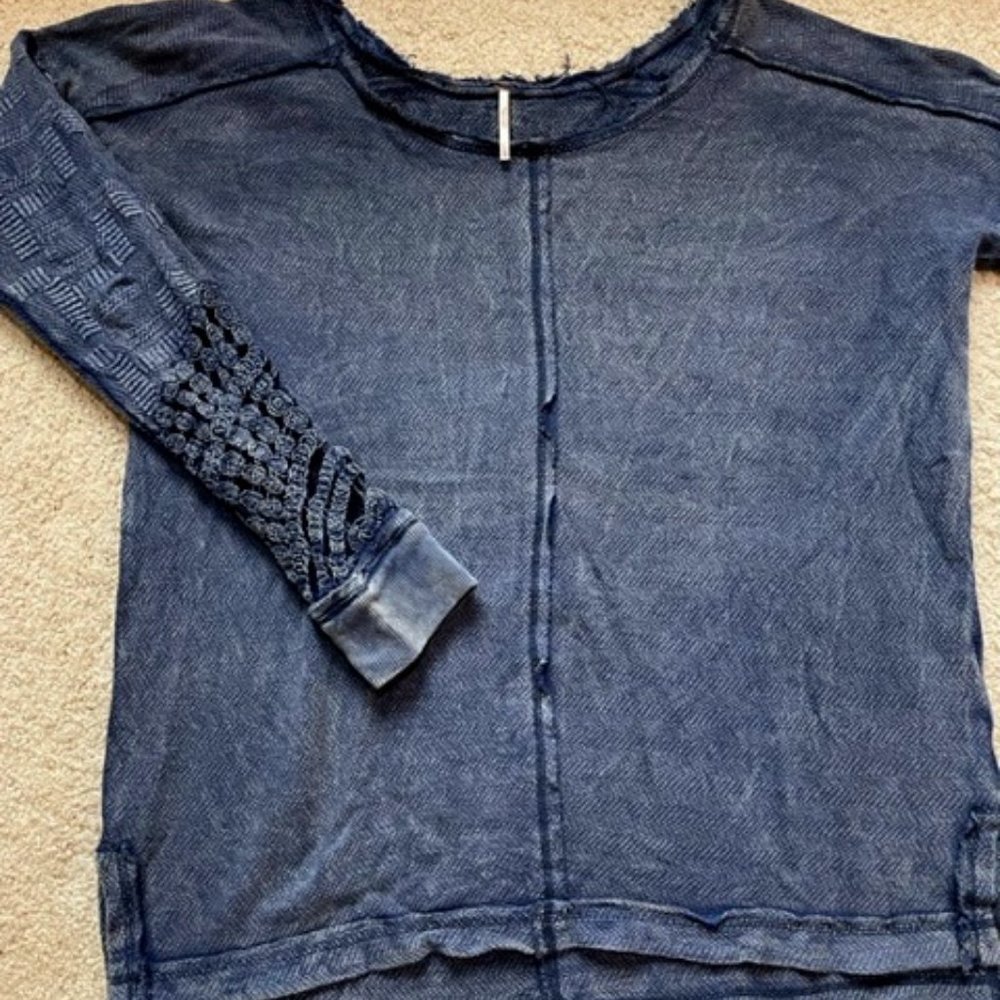 Free People L Distressed Navy Tunic